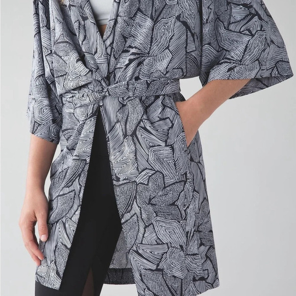 🆕 Lululemon Yoga Haven Kimono Dottie Tribe - Picture 9 of 10